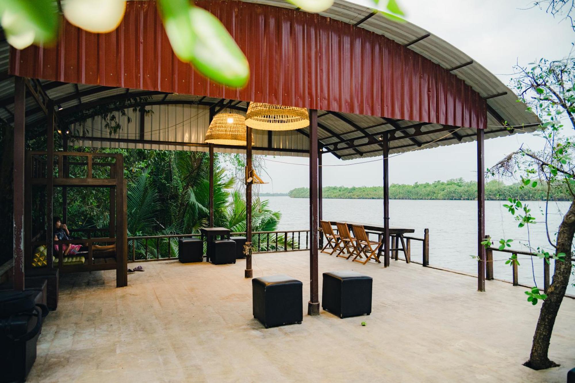 Banyan Tree Hostel Кампот Екстер'єр фото