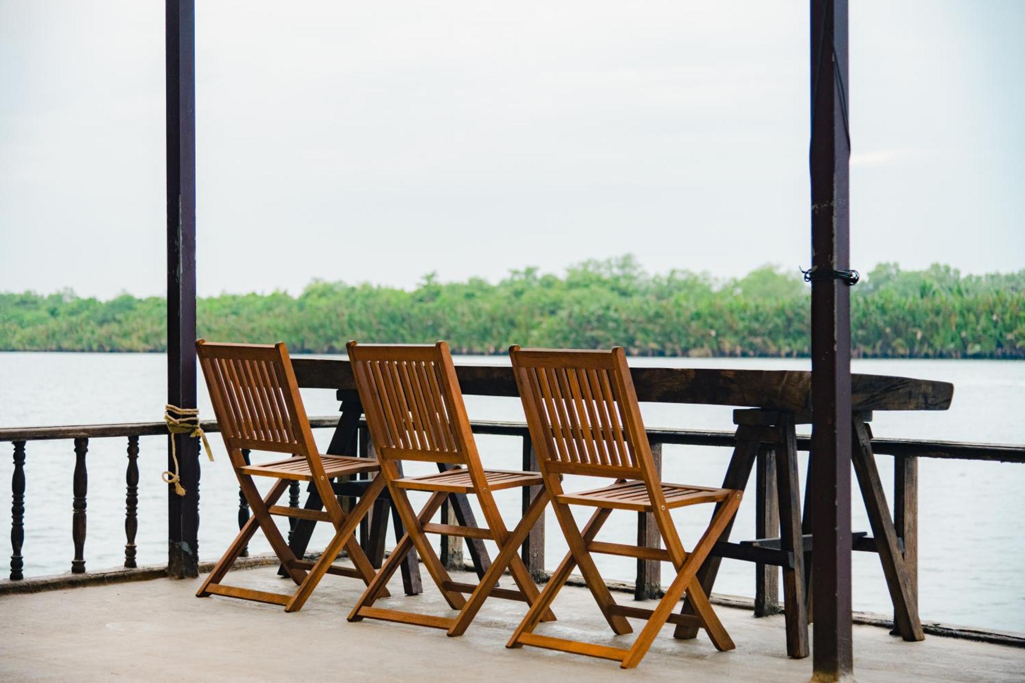 Banyan Tree Hostel Кампот Екстер'єр фото