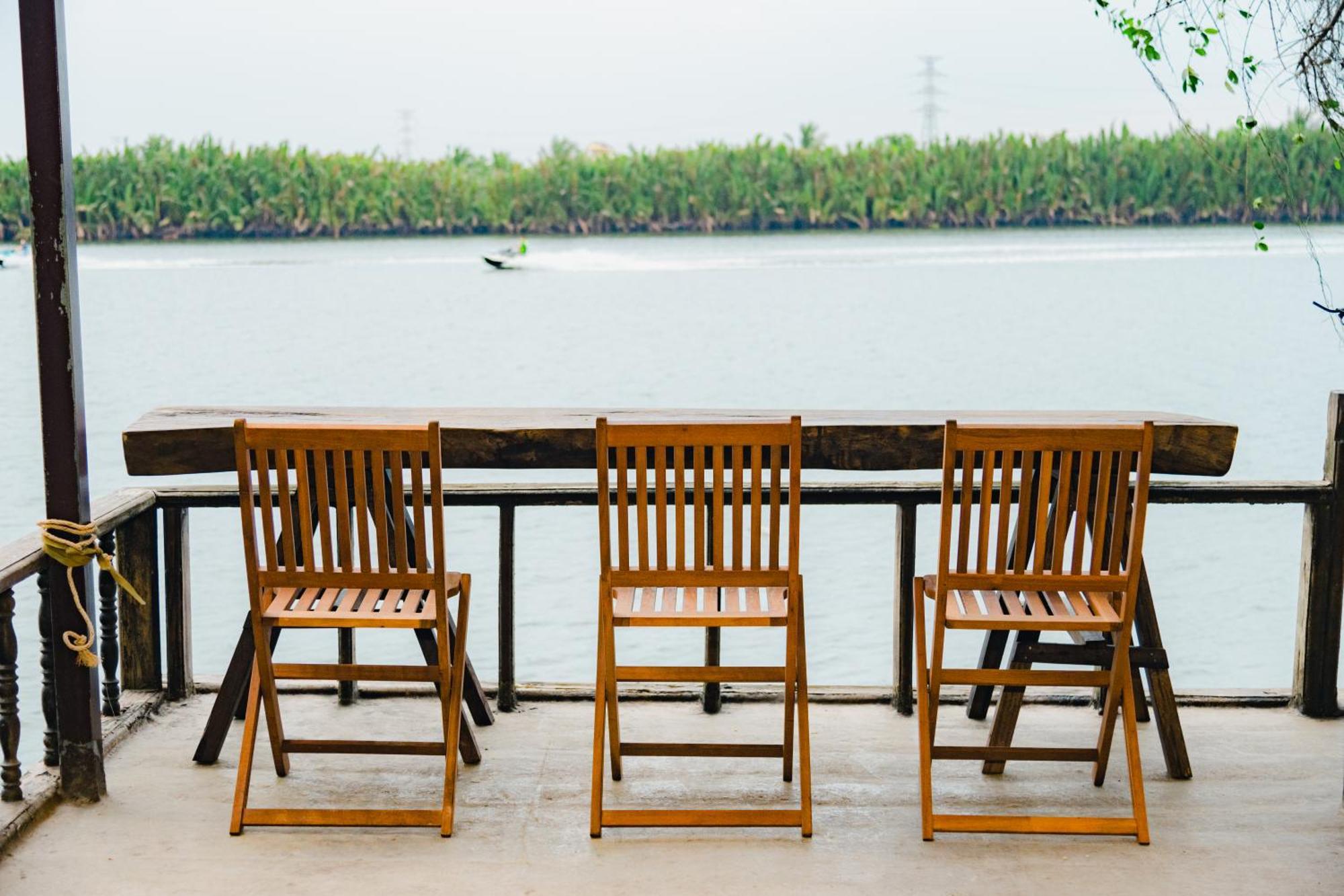 Banyan Tree Hostel Кампот Екстер'єр фото