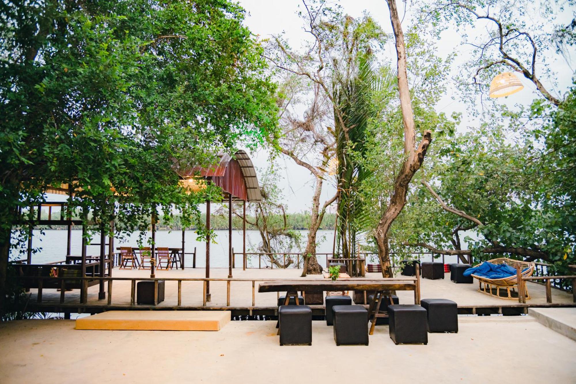 Banyan Tree Hostel Кампот Екстер'єр фото