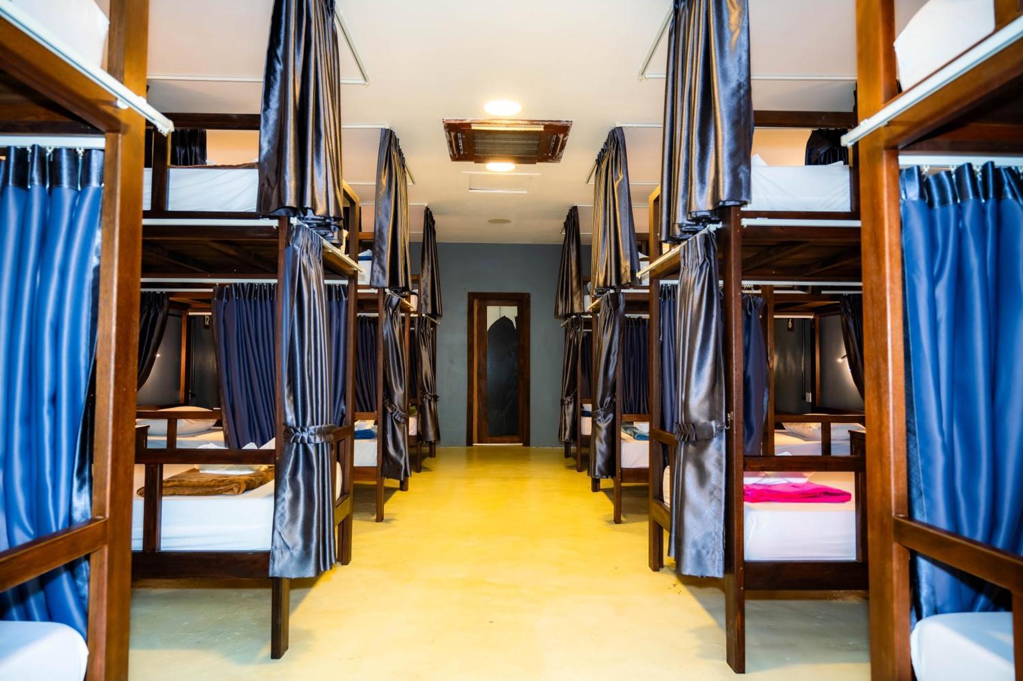 Banyan Tree Hostel Кампот Екстер'єр фото