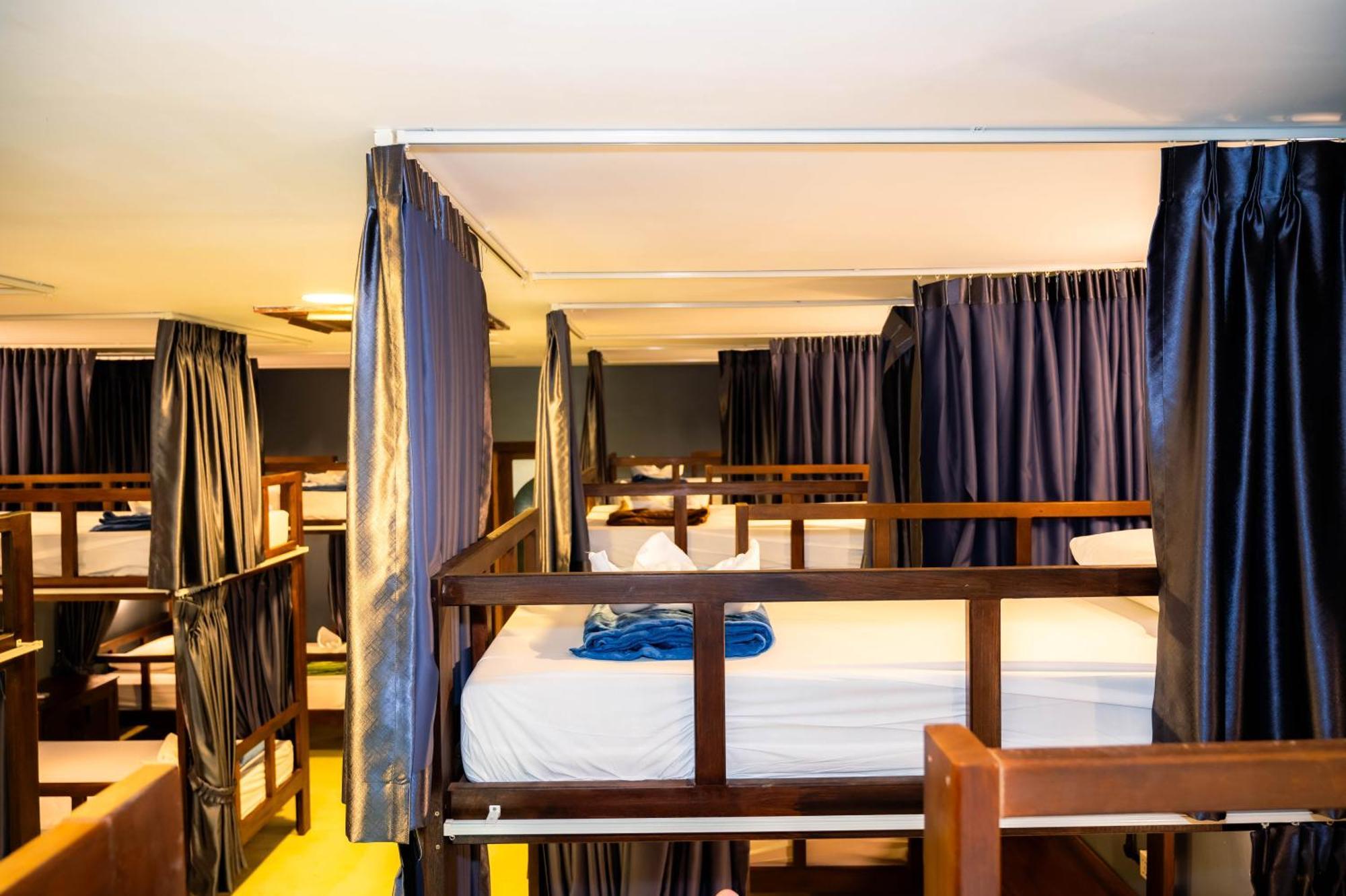 Banyan Tree Hostel Кампот Екстер'єр фото