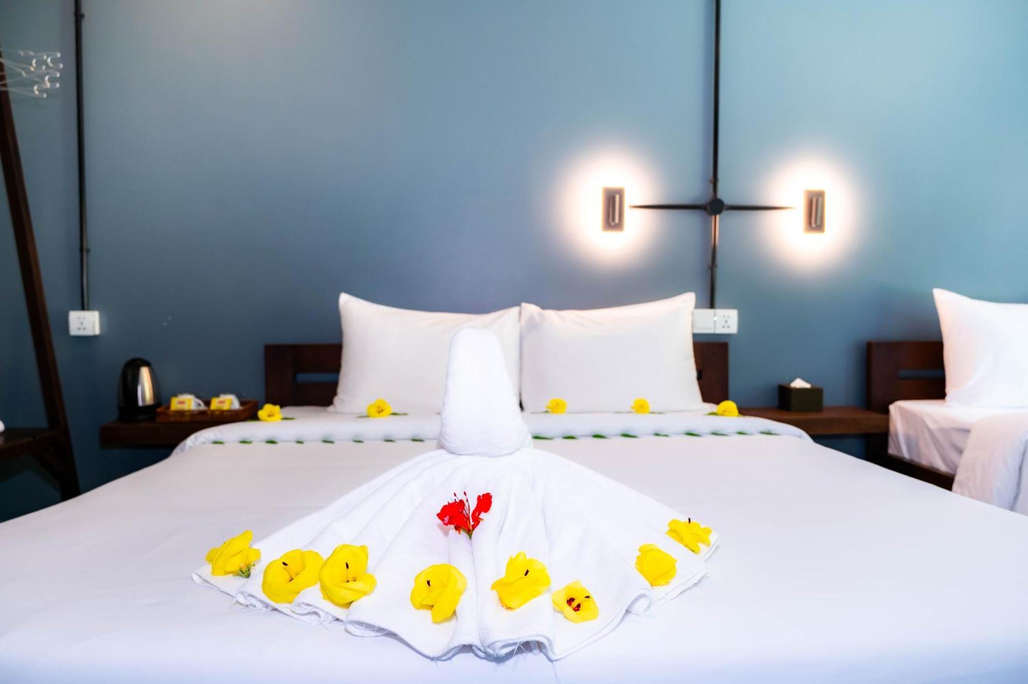 Banyan Tree Hostel Кампот Екстер'єр фото