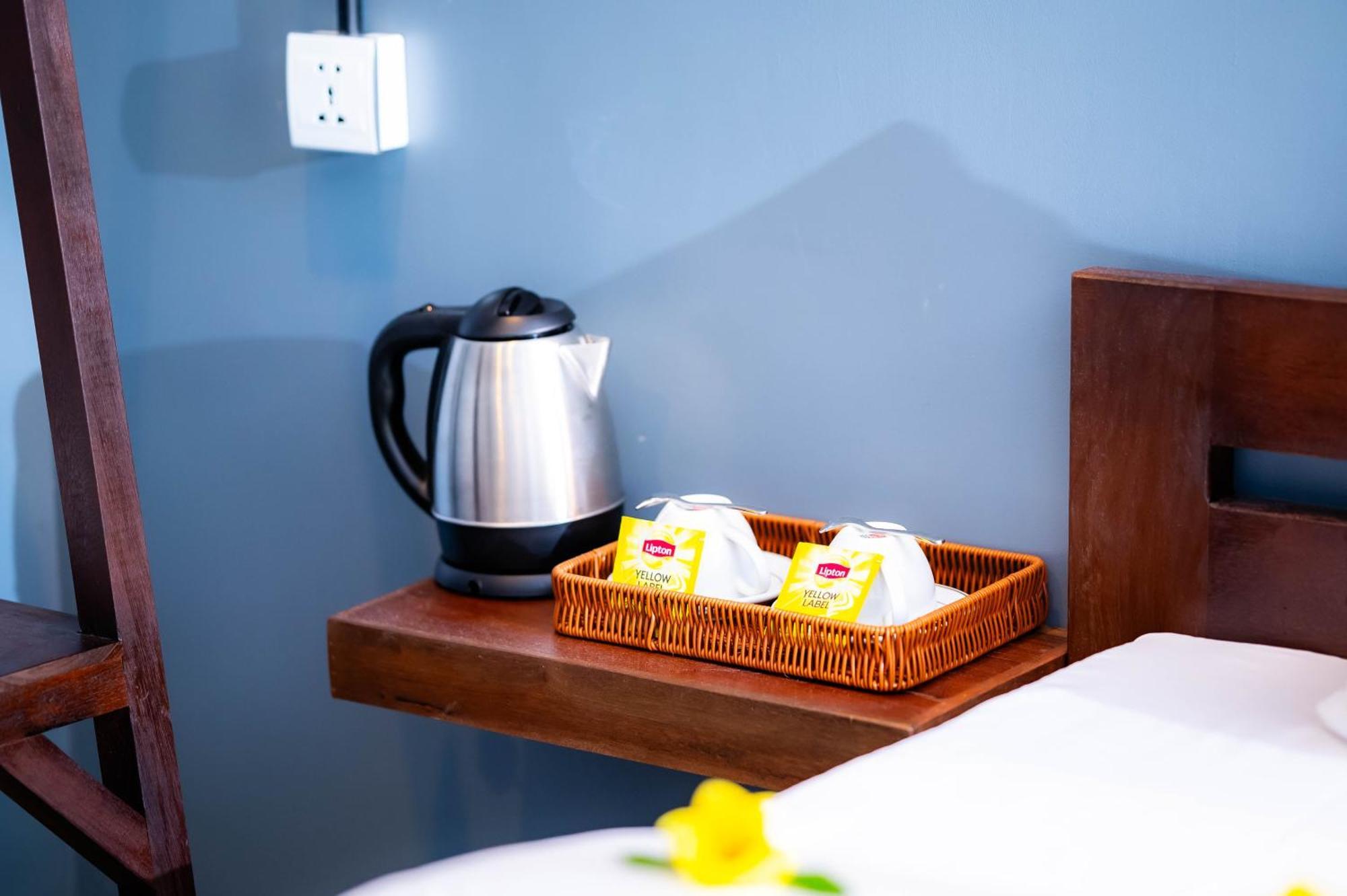 Banyan Tree Hostel Кампот Екстер'єр фото